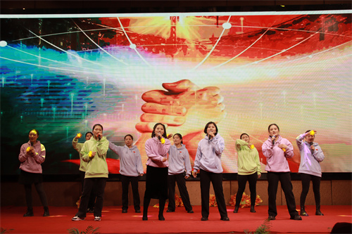 梦想的旋律.jpg 梦想的旋律.jpg